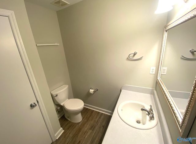 11112 South Memorial Parkway L2, Huntsville, AL 35803