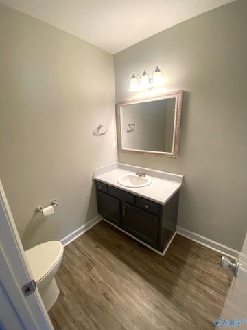 11112 South Memorial Parkway L2, Huntsville, AL 35803