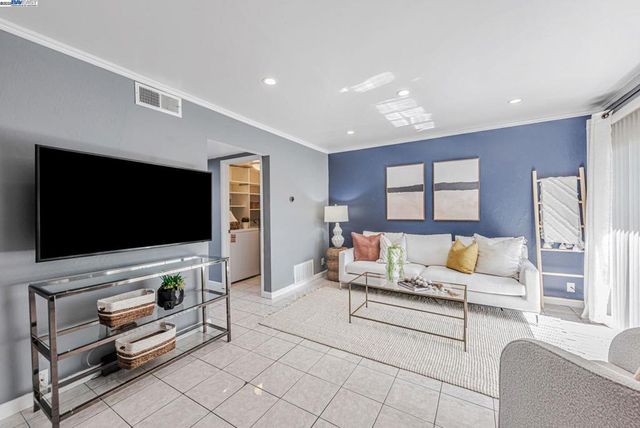 4633 Granada Way, Union City, CA 94587