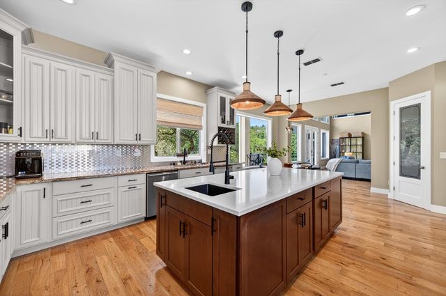 622 Lakeridge Dr, Auburn, CA 95603