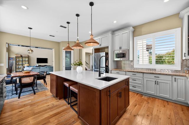 622 Lakeridge Dr, Auburn, CA 95603