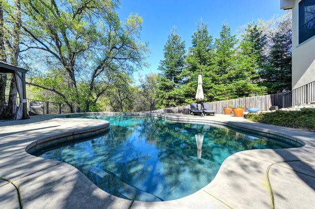 622 Lakeridge Dr, Auburn, CA 95603