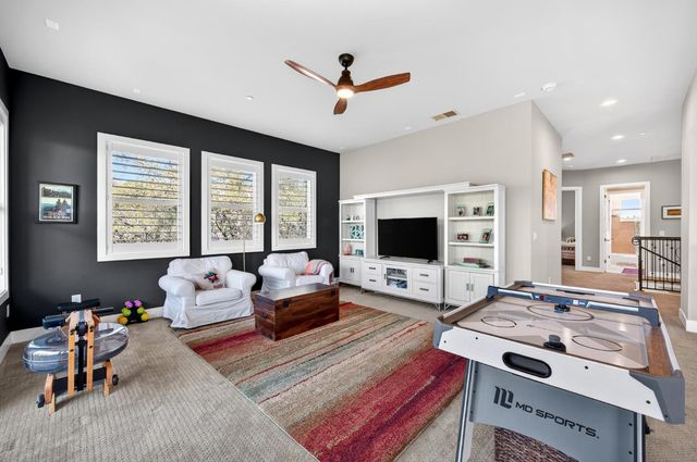 622 Lakeridge Dr, Auburn, CA 95603