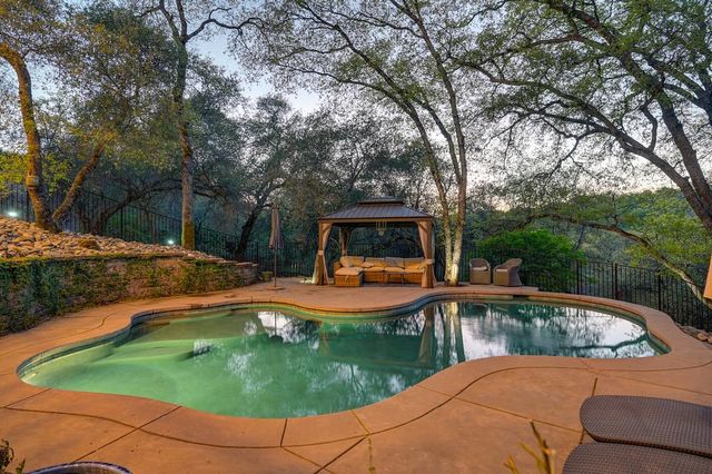 622 Lakeridge Dr, Auburn, CA 95603