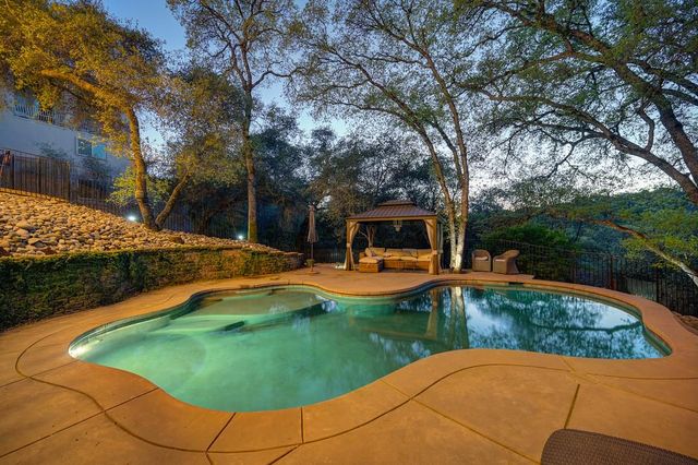 622 Lakeridge Dr, Auburn, CA 95603