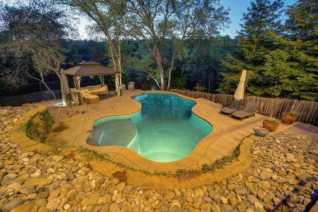 622 Lakeridge Dr, Auburn, CA 95603