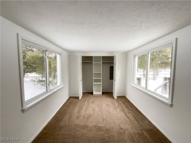 14895 Old Oak Drive, Strongsville, OH 44149