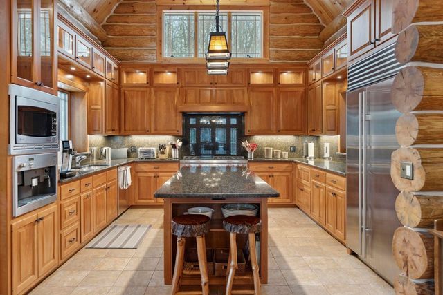 695 Tanglewood Drive, Killington, VT 05751