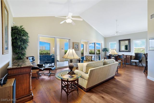 1486 Borghese LN 301, Naples, FL 34114