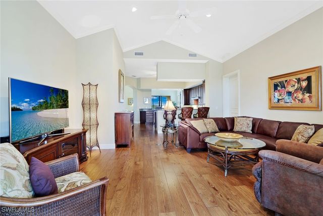 1486 Borghese LN 301, Naples, FL 34114