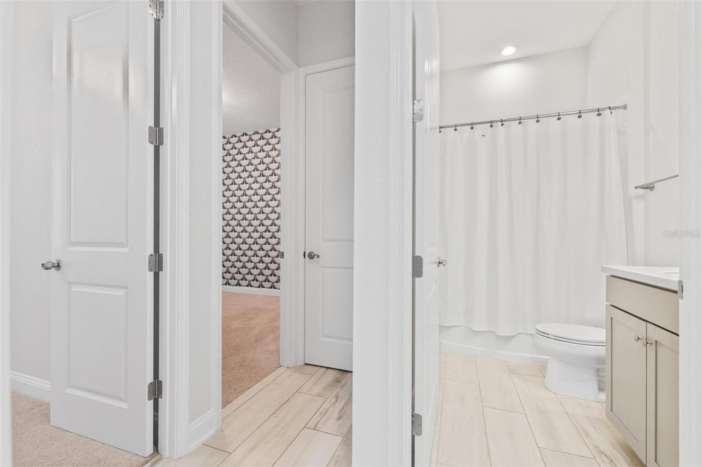 Image 20 of property listing at 2473 PROVATI COURT, Jacksonville, FL 32246