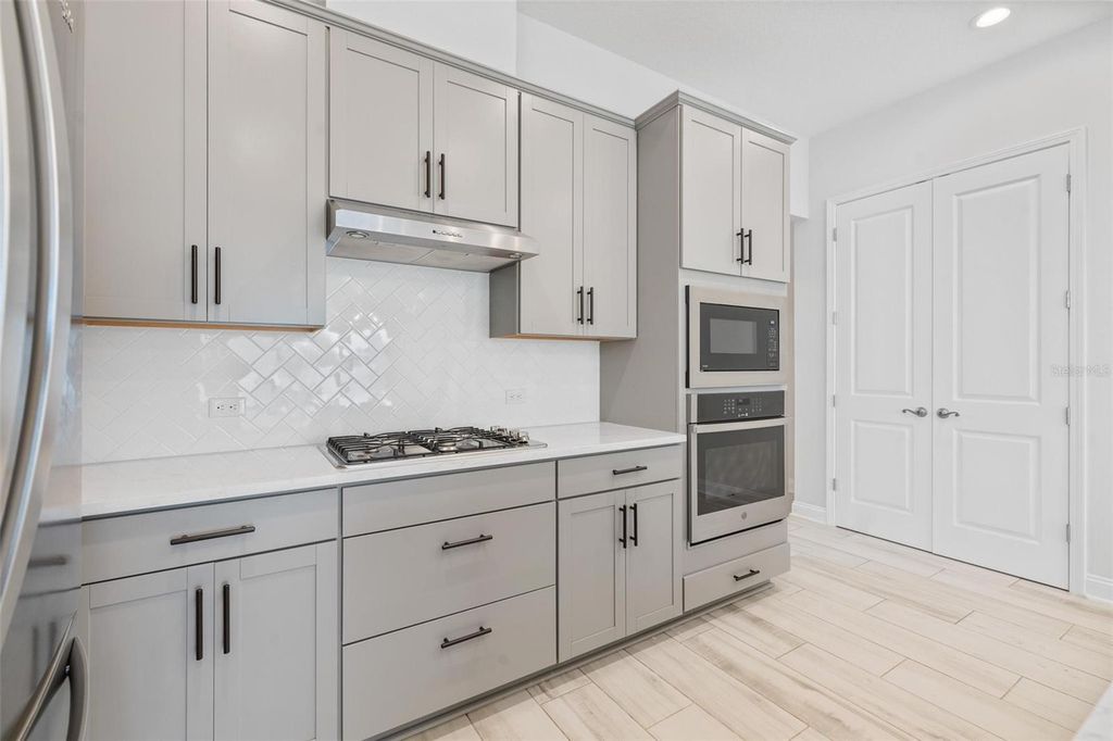 Image 9 of property listing at 2473 PROVATI COURT, Jacksonville, FL 32246