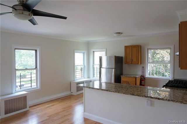 80 Dunwoodie Street 2W, Yonkers, NY 10704