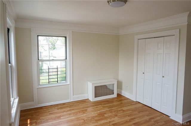 80 Dunwoodie Street 2W, Yonkers, NY 10704