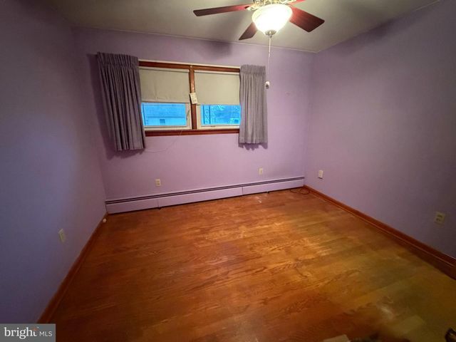 2944 BERNVILLE RD, Leesport, PA 19533