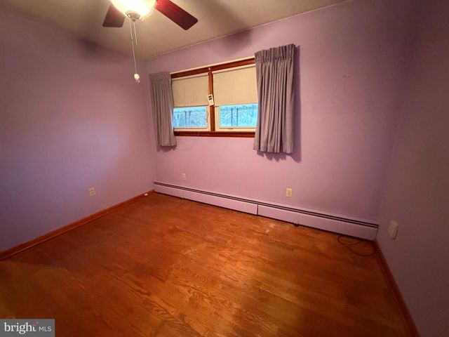 2944 BERNVILLE RD, Leesport, PA 19533