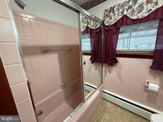 2944 BERNVILLE RD, Leesport, PA 19533