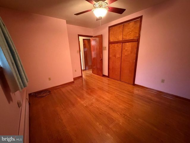 2944 BERNVILLE RD, Leesport, PA 19533