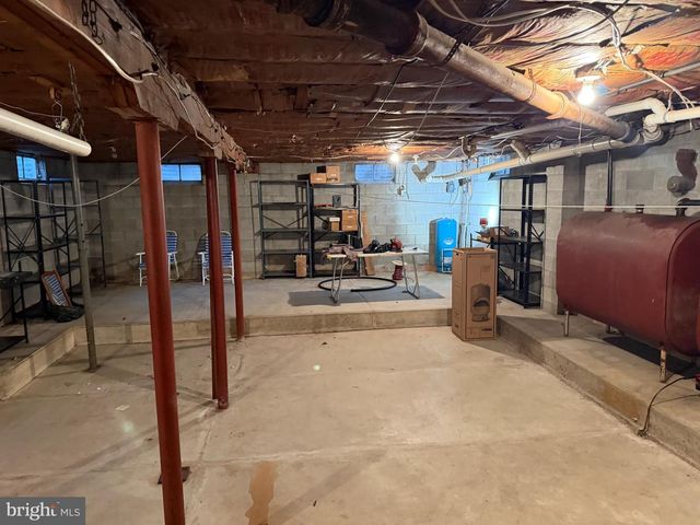 2944 BERNVILLE RD, Leesport, PA 19533