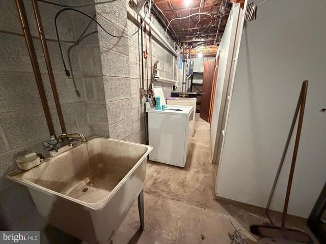 2944 BERNVILLE RD, Leesport, PA 19533