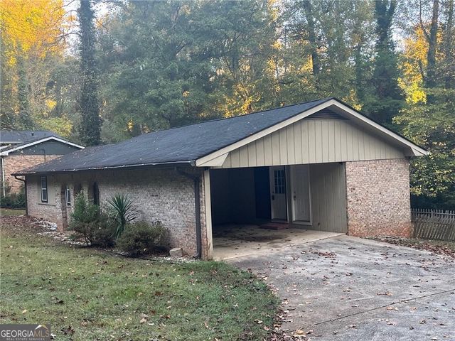 5826 Simone Drive, Stone Mountain, GA 30087