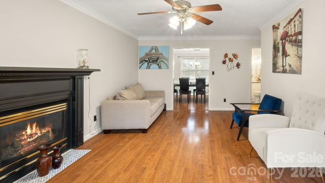 691 Carlton Drive, Gastonia, NC 28054