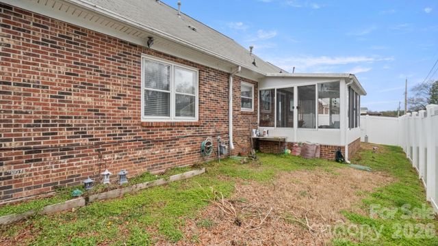 691 Carlton Drive, Gastonia, NC 28054