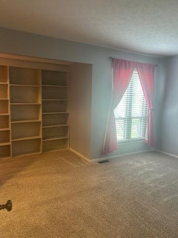 932 Dry Valley Court, Villa Hills, KY 41017