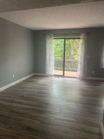 932 Dry Valley Court, Villa Hills, KY 41017