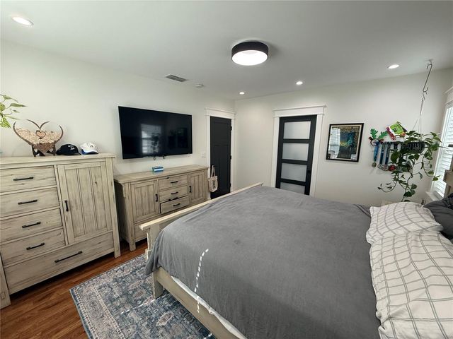 6007 N CENTRAL AVENUE, Tampa, FL 33604