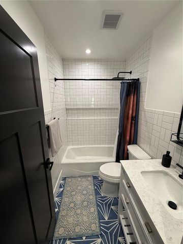 6007 N CENTRAL AVENUE, Tampa, FL 33604