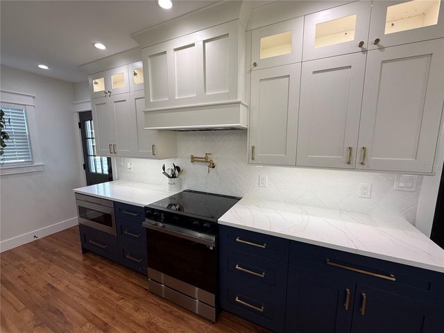 6007 N CENTRAL AVENUE, Tampa, FL 33604