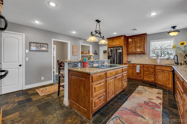 7033 S 4130 Road, Talala, OK 74080