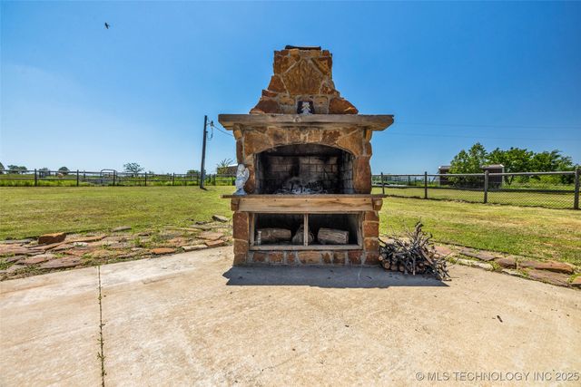 7033 S 4130 Road, Talala, OK 74080