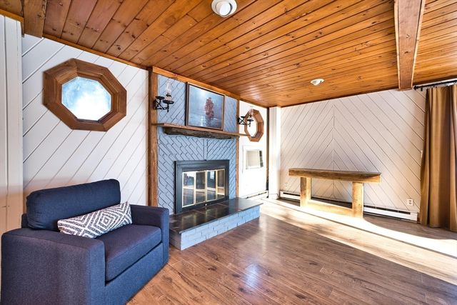 2 Oneil Rd, Somerset, MA 02725