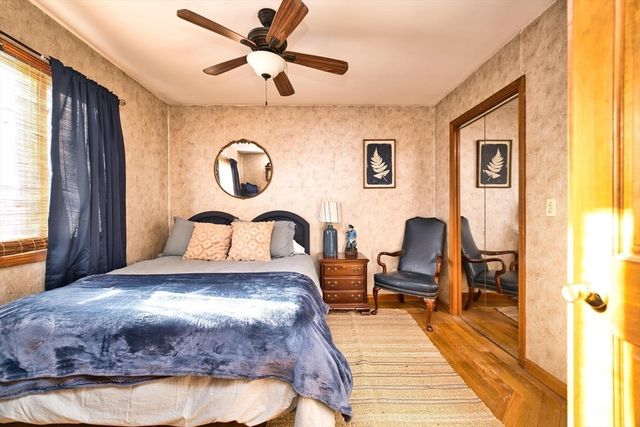 2 Oneil Rd, Somerset, MA 02725