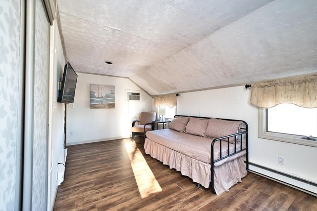 2 Oneil Rd, Somerset, MA 02725