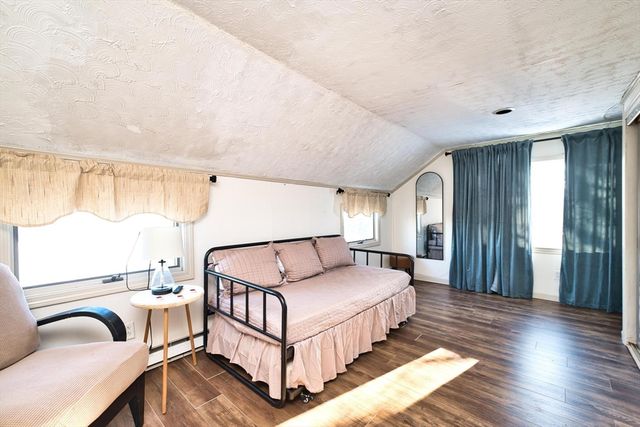 2 Oneil Rd, Somerset, MA 02725