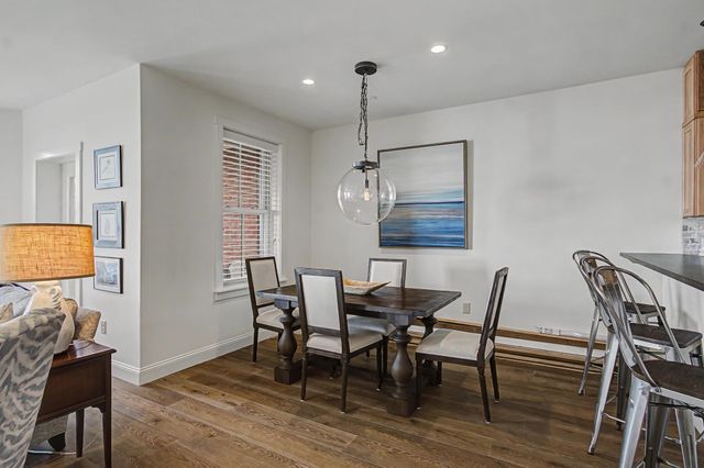 40 College St Apt 303, Burlington, VT 05401