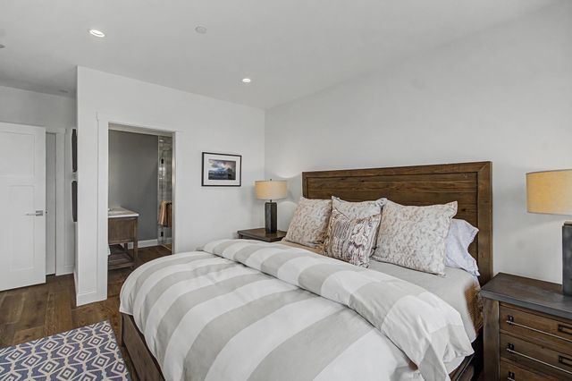 40 College St Apt 303, Burlington, VT 05401