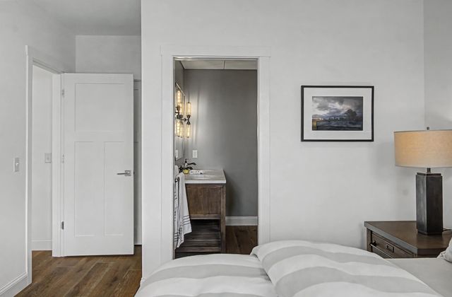 40 College St Apt 303, Burlington, VT 05401