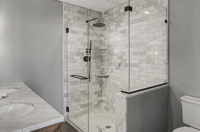 40 College St Apt 303, Burlington, VT 05401