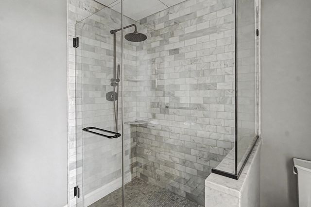 40 College St Apt 303, Burlington, VT 05401