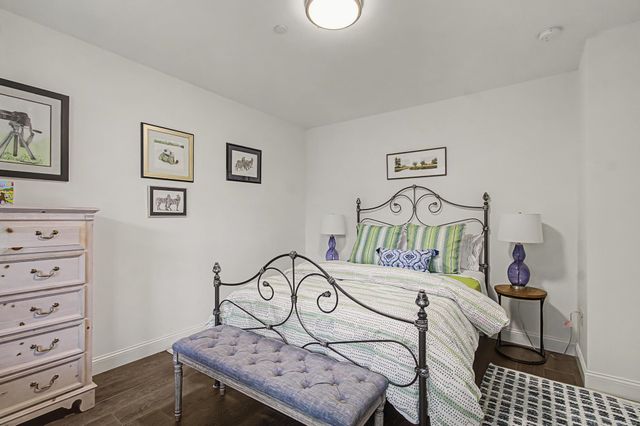 40 College St Apt 303, Burlington, VT 05401