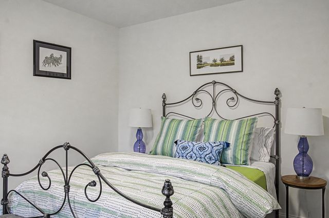 40 College St Apt 303, Burlington, VT 05401