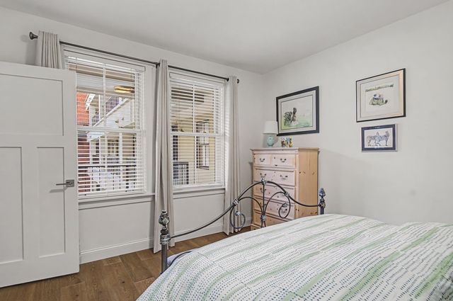 40 College St Apt 303, Burlington, VT 05401