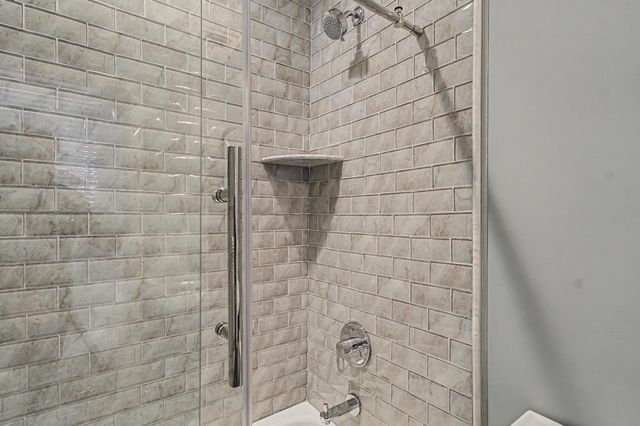 40 College St Apt 303, Burlington, VT 05401