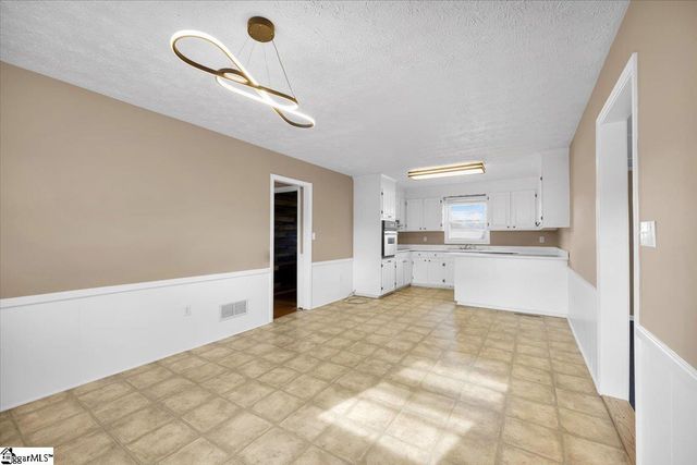 132 Waverly Street, Easley, SC 29642