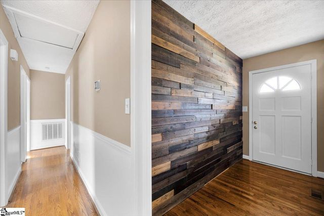 132 Waverly Street, Easley, SC 29642