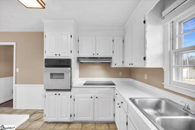 132 Waverly Street, Easley, SC 29642